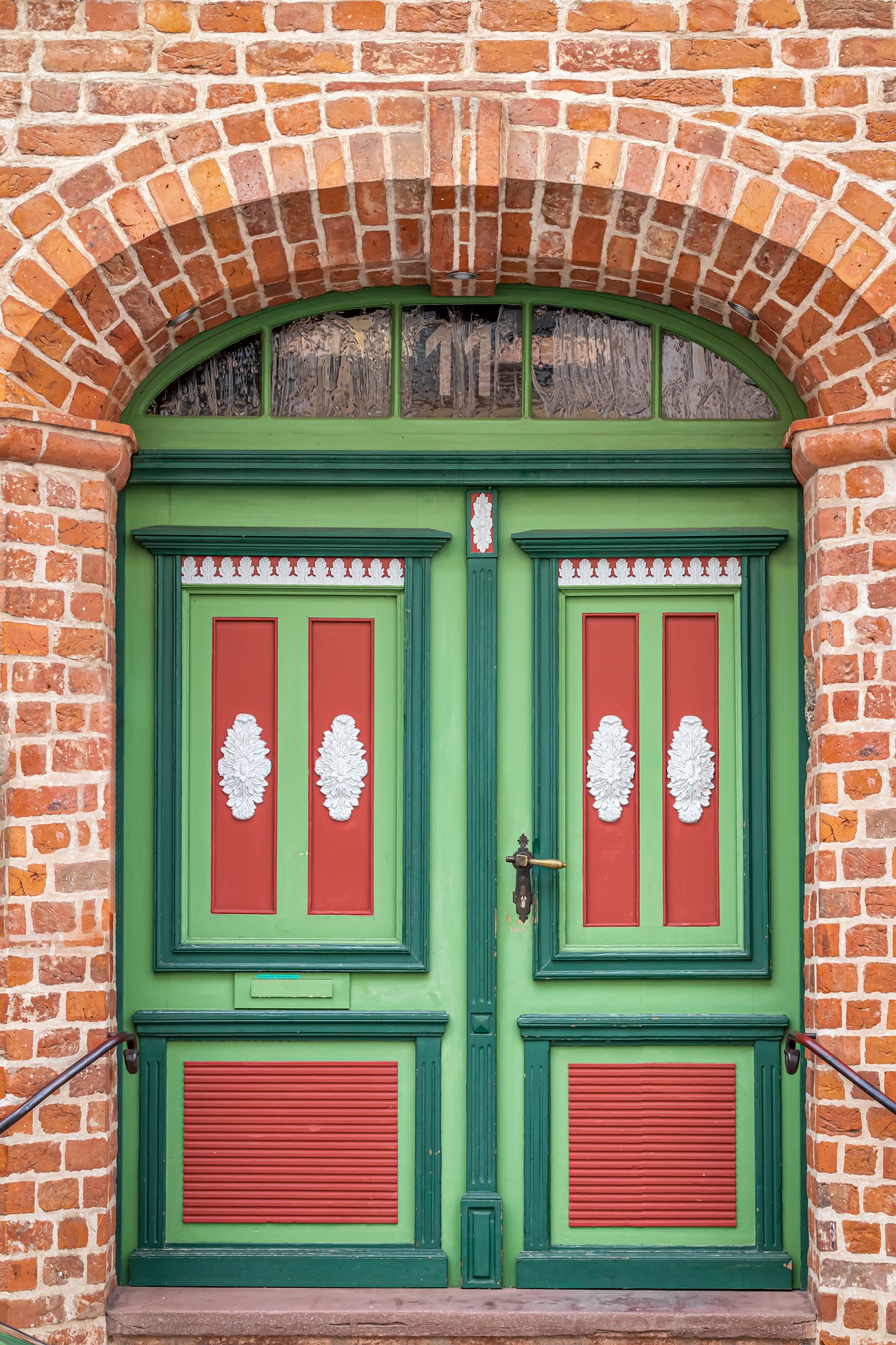 front-door-4954971_1920
